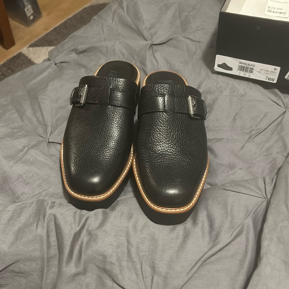 Naturalizer mules size 8